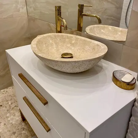 Dziejba Lesna Apartamenty&spa - Domek 木屋 *